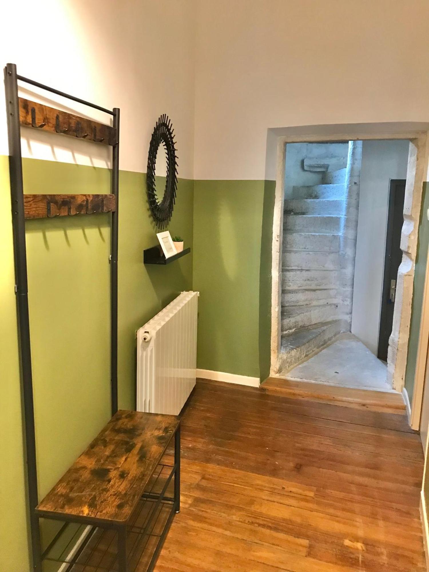 Apartment Myzenplace - Duplex 100m2 Cosy, Atypique, Situation Ideale, Parking